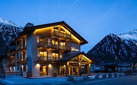 Camino Rustic Chic Hotel